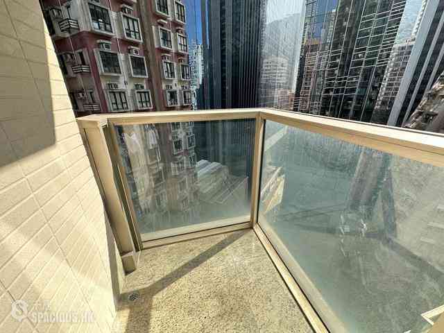 Wan Chai - The Avenue 09