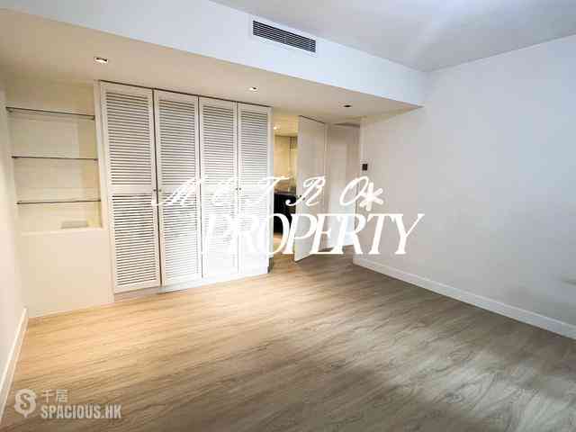 Shouson Hill - Henredon Court 07