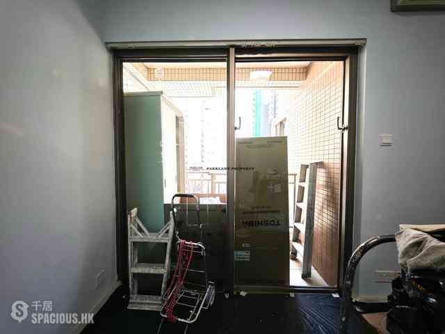 Wan Chai - The Zenith 02