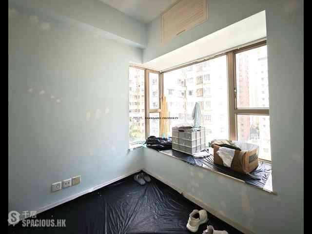 Wan Chai - The Zenith 04