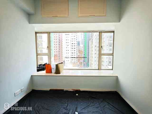 Wan Chai - The Zenith 06