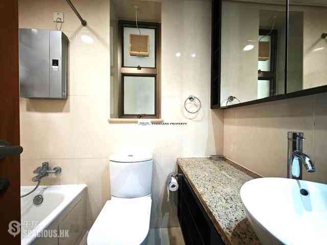 Wan Chai - The Zenith 09