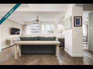 Wan Chai - Hennessy Building 05