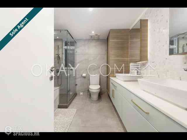Wan Chai - Hennessy Building 15