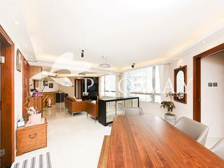 Ap Lei Chau - South Horizons Phase 2 Yee Ngar Court (Block 9) 03