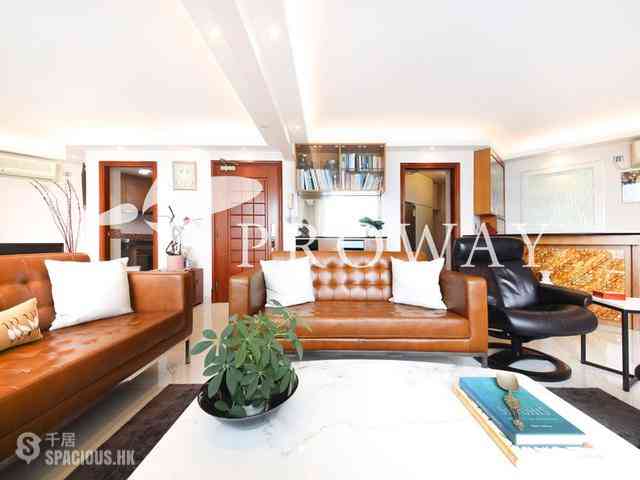 Ap Lei Chau - South Horizons Phase 2 Yee Ngar Court (Block 9) 04