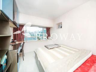 Ap Lei Chau - South Horizons Phase 2 Yee Ngar Court (Block 9) 05