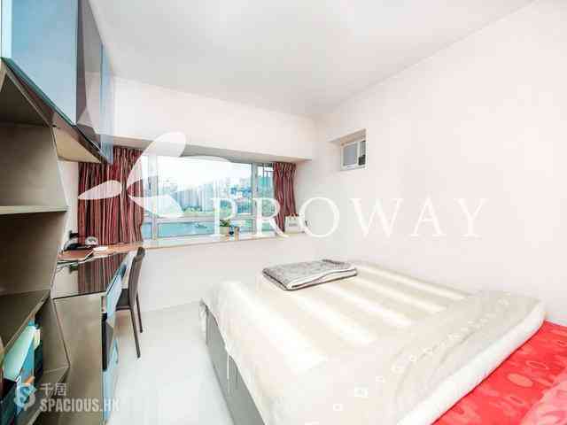 Ap Lei Chau - South Horizons Phase 2 Yee Ngar Court (Block 9) 05