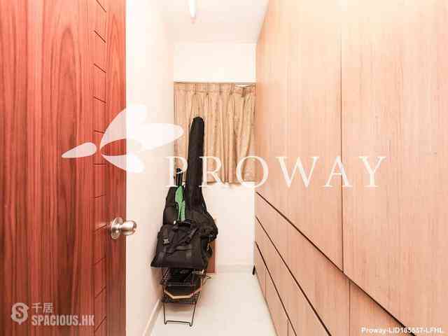 Ap Lei Chau - South Horizons Phase 2 Yee Ngar Court (Block 9) 07