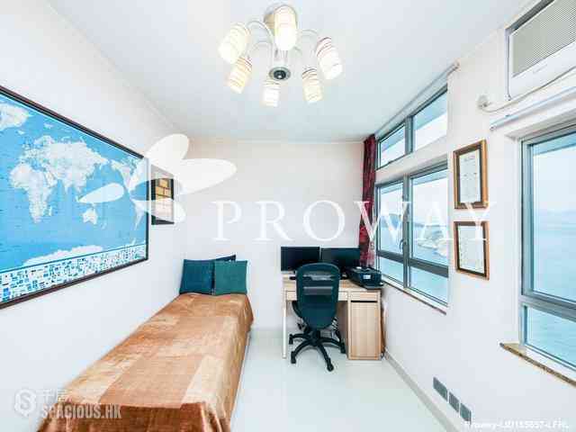 Ap Lei Chau - South Horizons Phase 2 Yee Ngar Court (Block 9) 08
