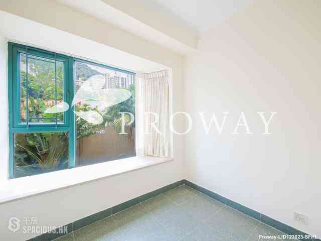 Kennedy Town - University Heights 07