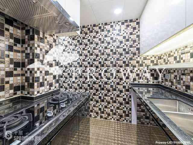 Mid Levels Central - Kam Fai Mansion 07