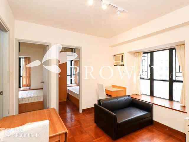 Wan Chai - Tai Yuen Court 01