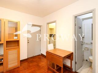 Wan Chai - Tai Yuen Court 03
