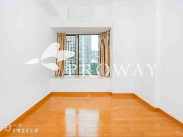 Wan Chai - The Zenith 05
