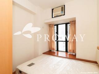 Wan Chai - Tai Yuen Court 06