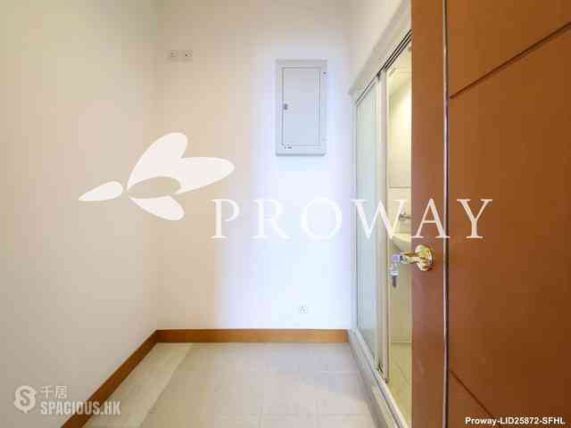 West Kowloon - The Arch 12