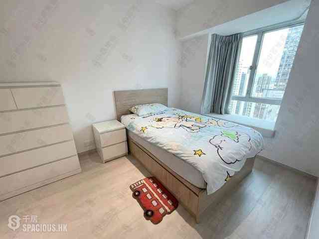 Sai Ying Pun - Ying Wa Court 06