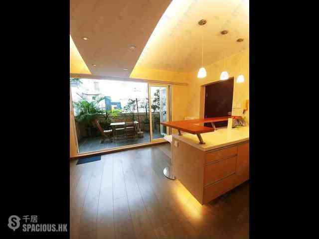 Mid Levels Central - Ryan Mansion 02