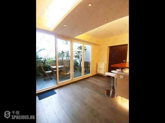 Mid Levels Central - Ryan Mansion 09
