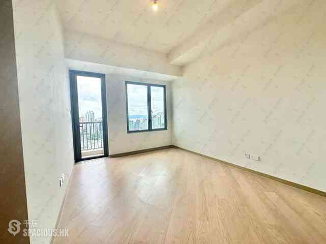 Wong Chuk Hang - The Southside Phase 1 Southland Tower 1A 01