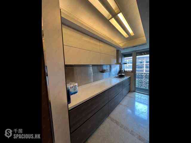 Wong Chuk Hang - Marinella Block 8 09