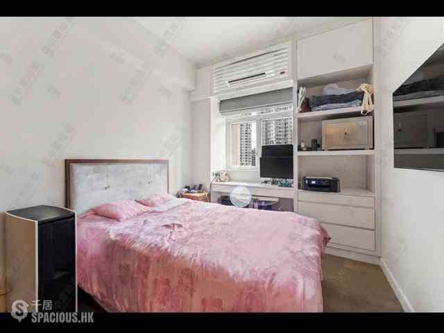 Mid Levels Central - Pearl Gardens Block EF 03