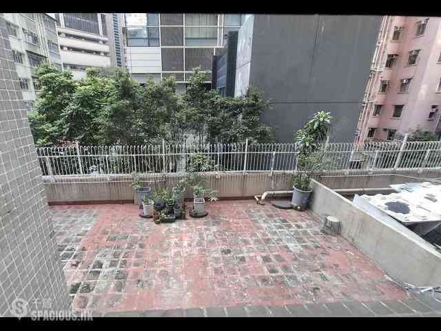 Shek Tong Tsui - Hill Court 06