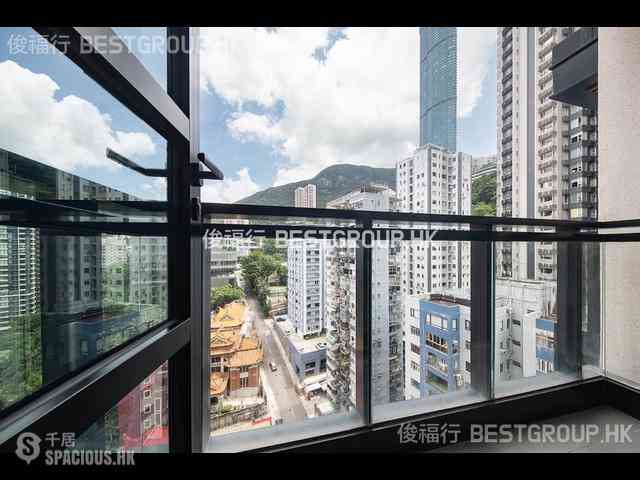 Happy Valley - The Aster (Resiglow) 02