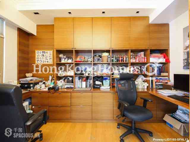 Chung Hom Kok - Hillgrove 09