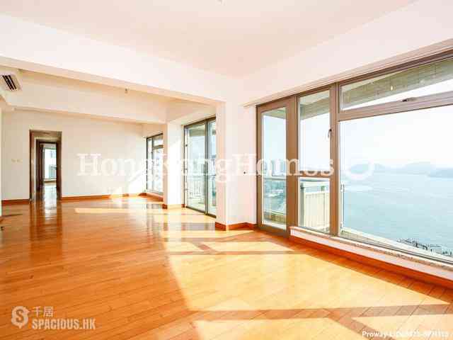Pok Fu Lam - Villas Sorrento 01