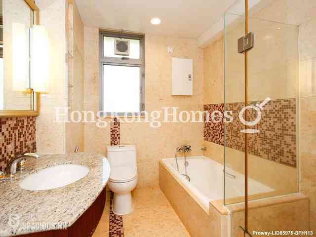 Pok Fu Lam - Villas Sorrento 06
