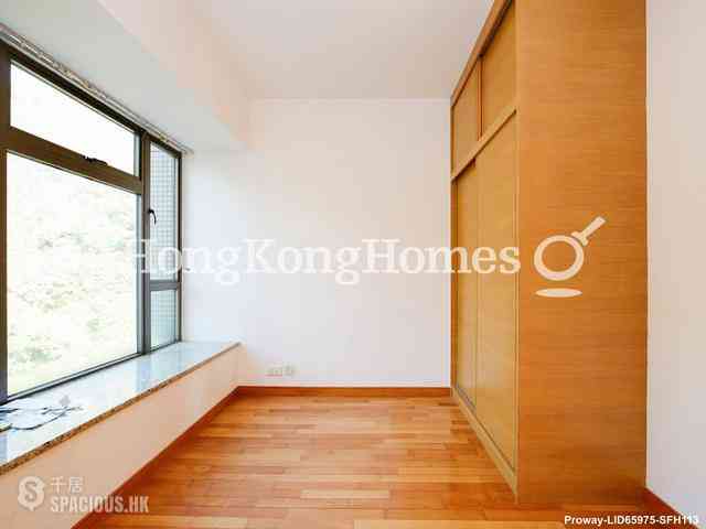 Pok Fu Lam - Villas Sorrento 07