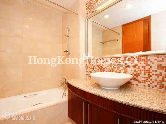Pok Fu Lam - Villas Sorrento 08