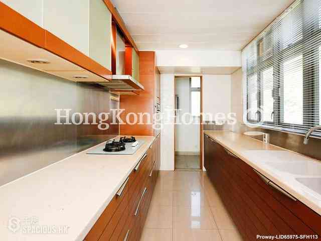 Pok Fu Lam - Villas Sorrento 11