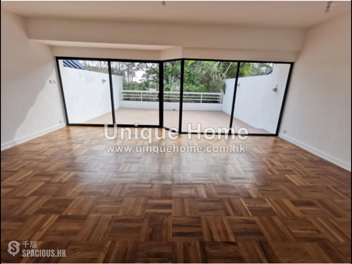 Repulse Bay - Burnside Estate 01