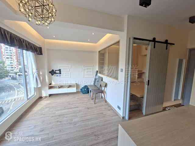 Happy Valley - Winner House 01