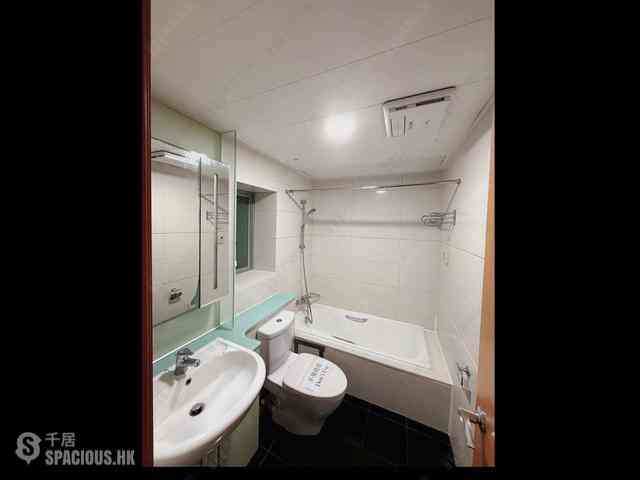 Tung Chung - Coastal Skyline Phase 1 Block 5 03