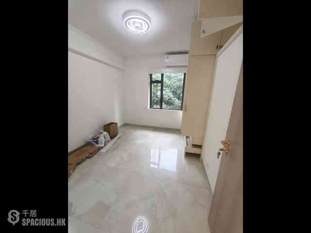 Mid Levels Central - Merry Court 08