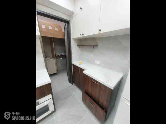 Mid Levels Central - Merry Court 12