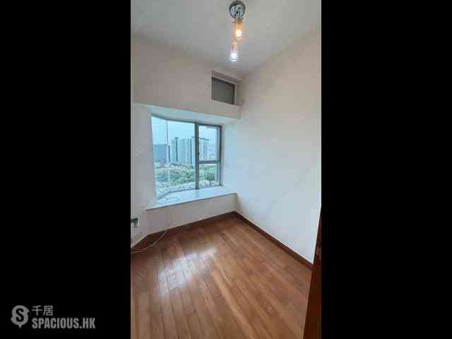 Tung Chung - Coastal Skyline Phase 4 Le Bleu Deux Block 6 03