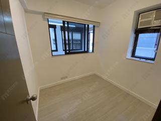 Wan Chai - Chin Hung Building 05