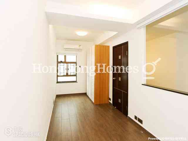 Mid Levels Central - Maxluck Court 05