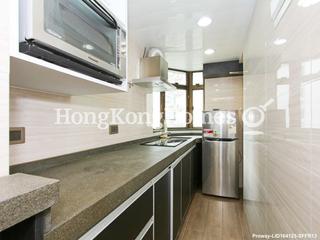 Mid Levels Central - Maxluck Court 06