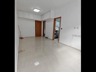 Mong Kok - Sun Kong House 02