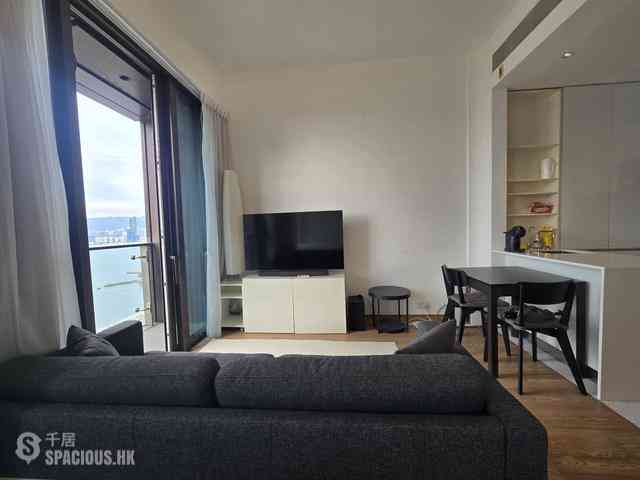 Wan Chai - The Gloucester 14