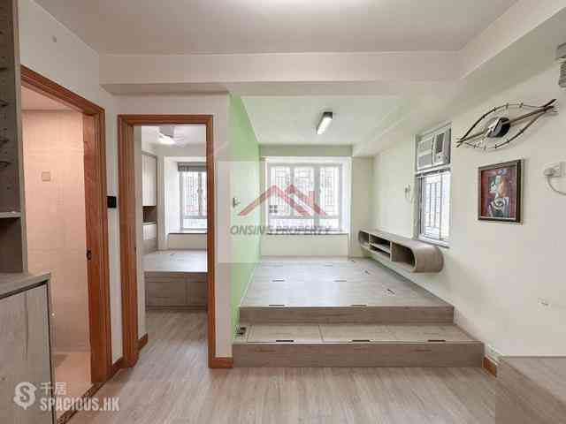 Sai Ying Pun - Wah Fai Court 01