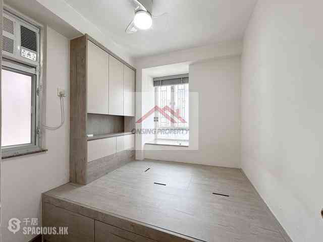 Sai Ying Pun - Wah Fai Court 06