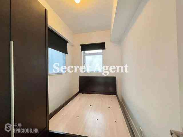 Sheung Wan - 109-111, Wing Lok Street 06