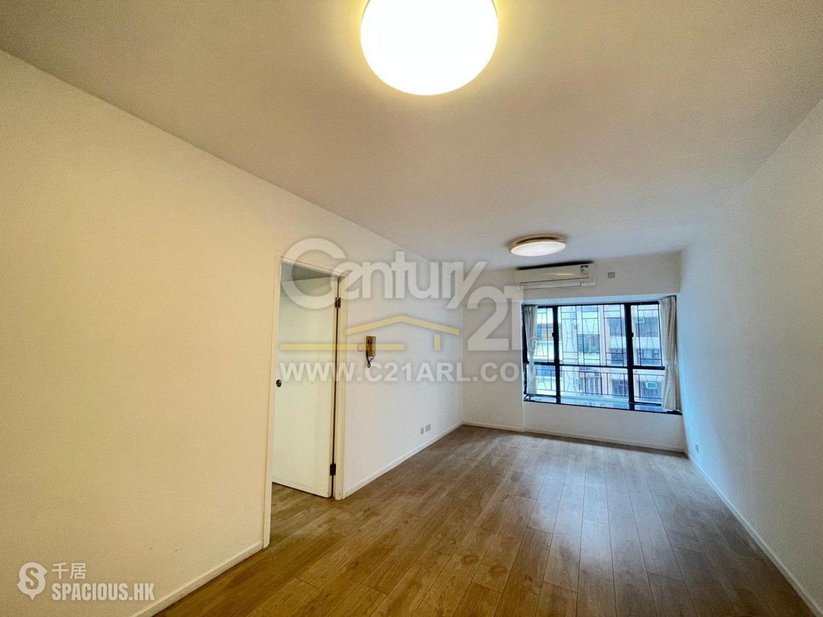Mid Levels Central - The Grand Panorama 01
